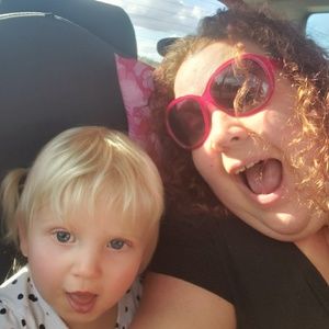 Meet your Posher, Valerie